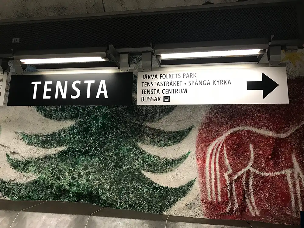 Skyltat till Järva Folkets park från Tensta tunnelbana